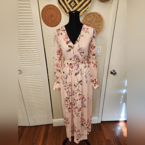 LAST ONE! Pink Floral V Neck Maxi Dress With Long Sleeves - Picture 5 of 10